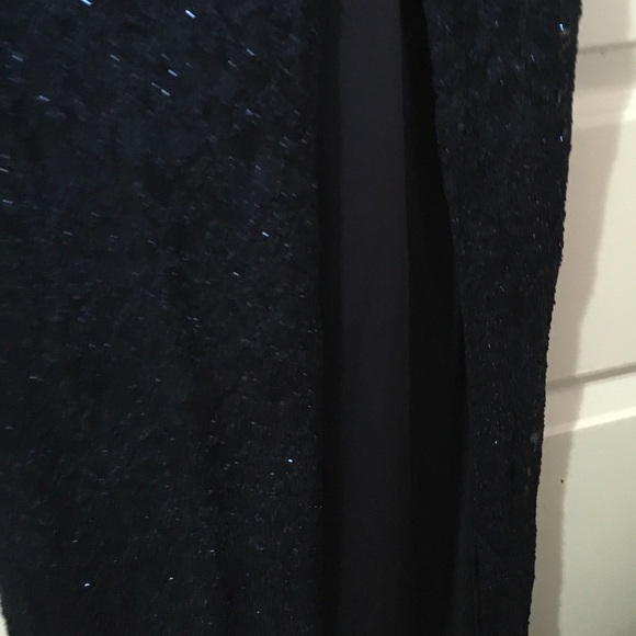 Stunning Lace Gown, Midnight Blue Off the Shoulder, NWT. Le Chateau. US4-6. - Picture 8 of 10
